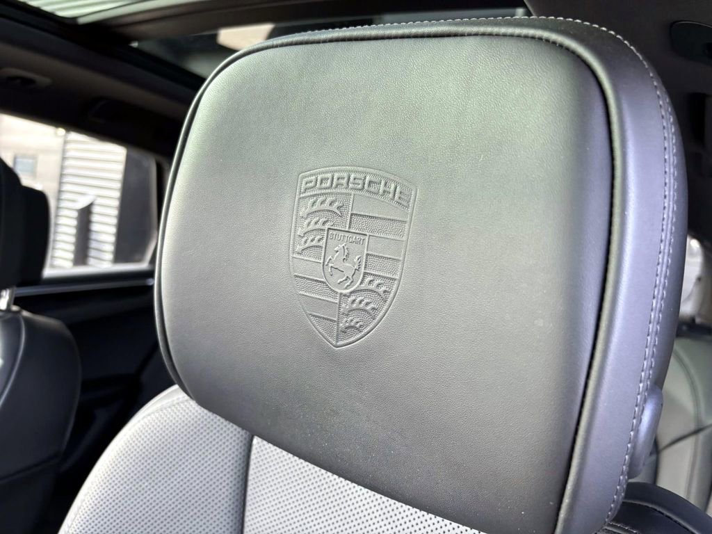 Used 2025 Porsche Macan Turbo image 22