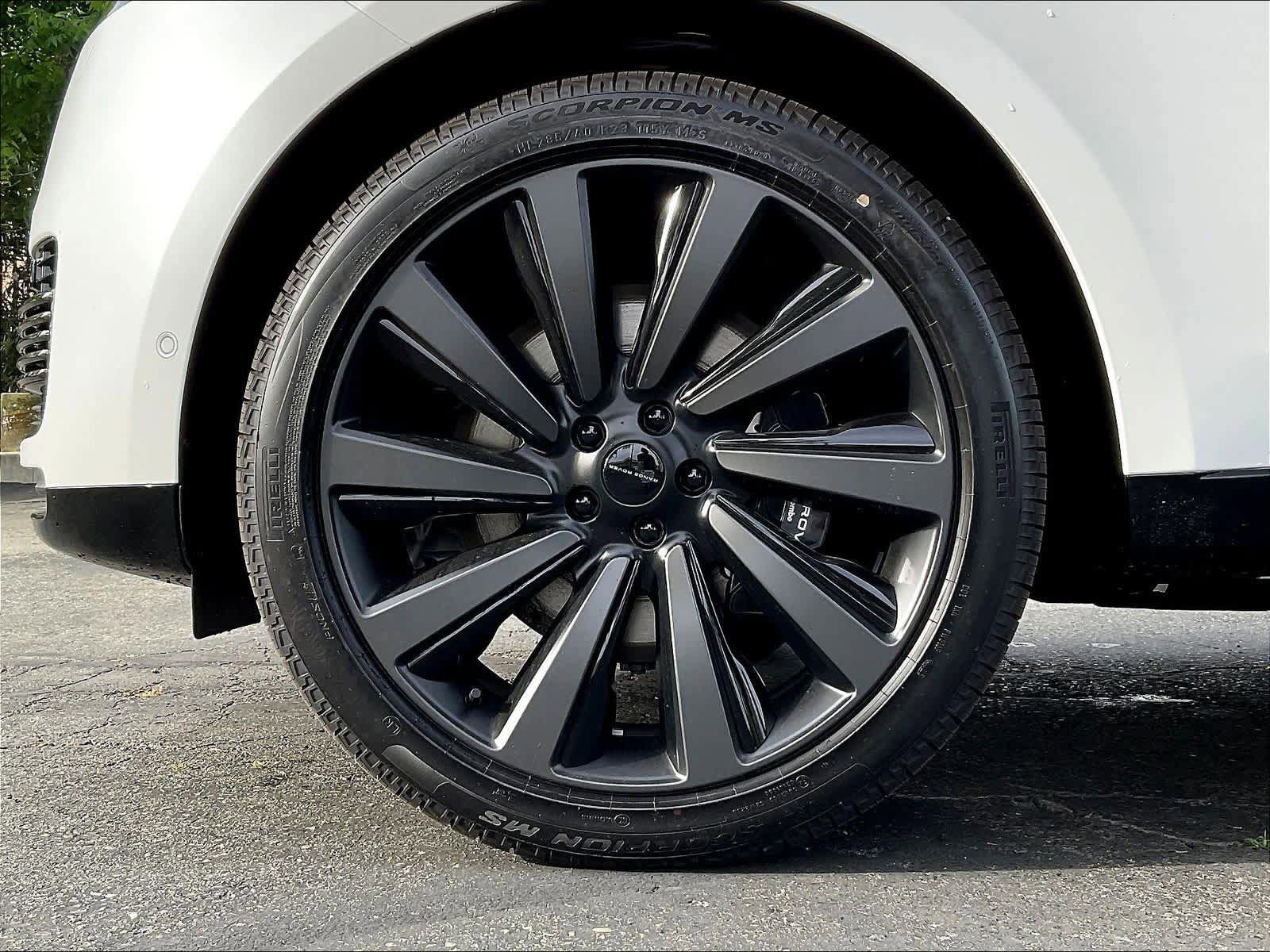 New 2026 Land Rover Range Rover SV AWD/4WD image 14