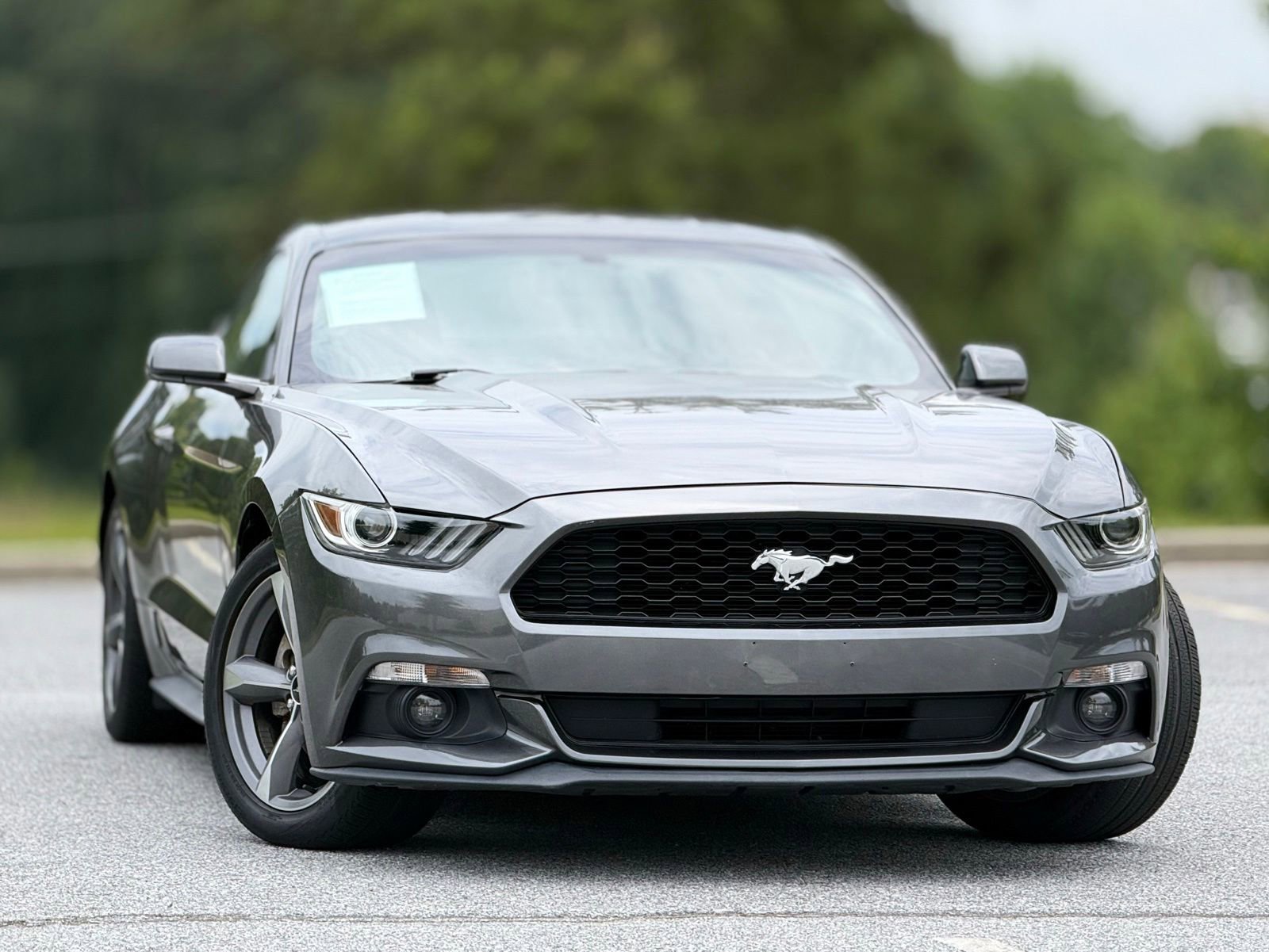 Used 2016 Ford Mustang Coupe w/ Equipment Group 051A RWD image 4
