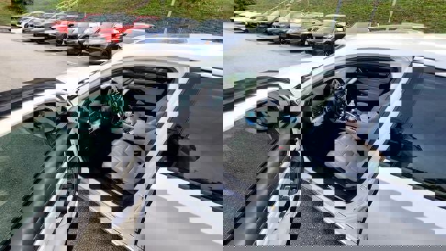 Used 2022 Honda Accord EX-L image 9