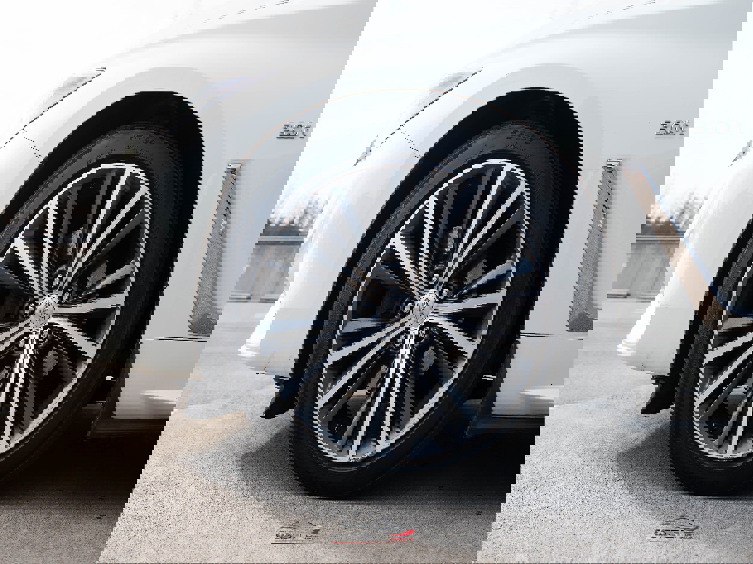 Used 2019 INFINITI Q60 3.0t Luxe w/ Essential Package image 10