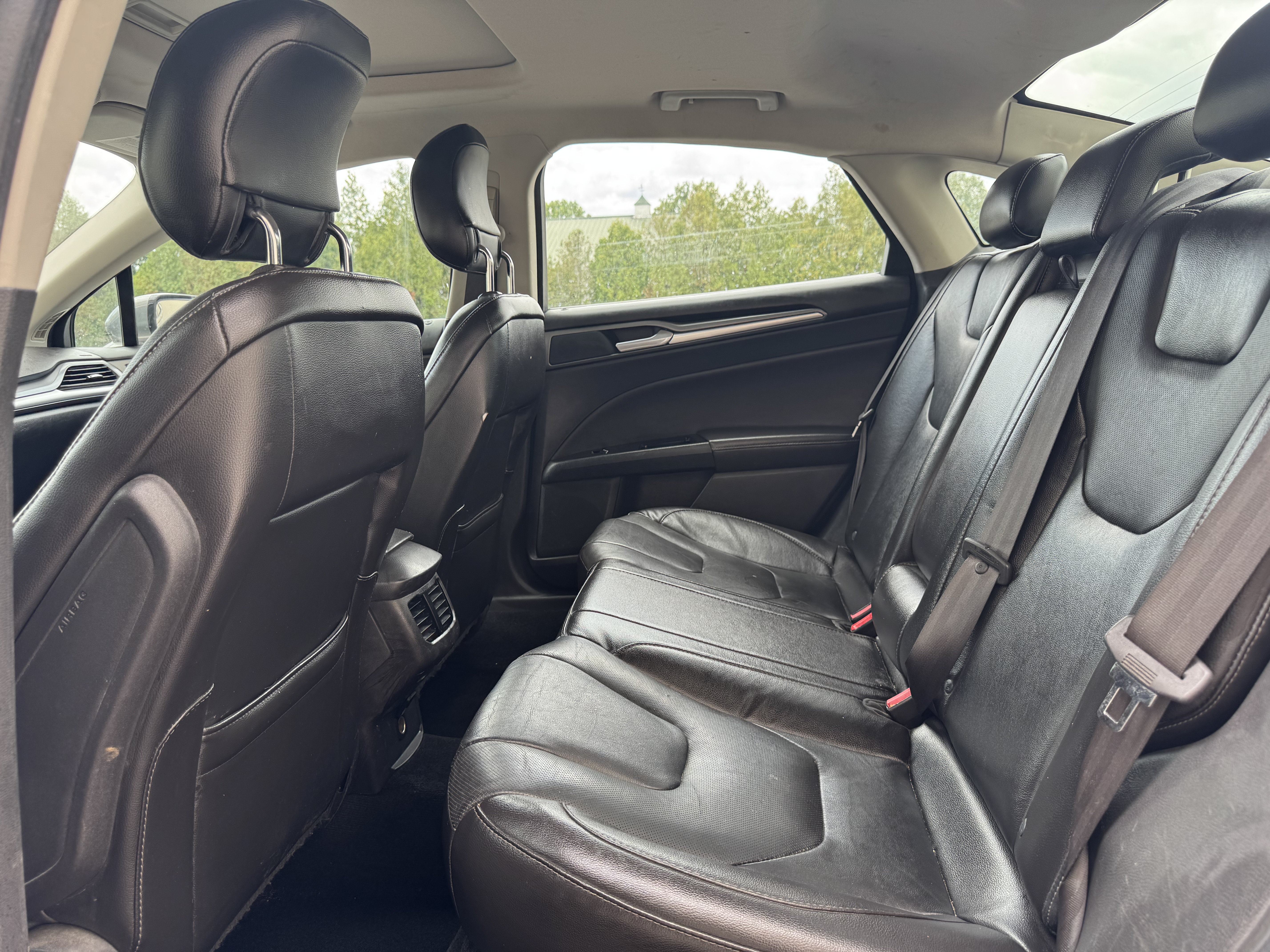 Used 2013 Ford Fusion Titanium FWD image 9