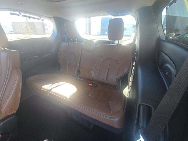 Used 2017 Chrysler Pacifica Limited FWD image 9