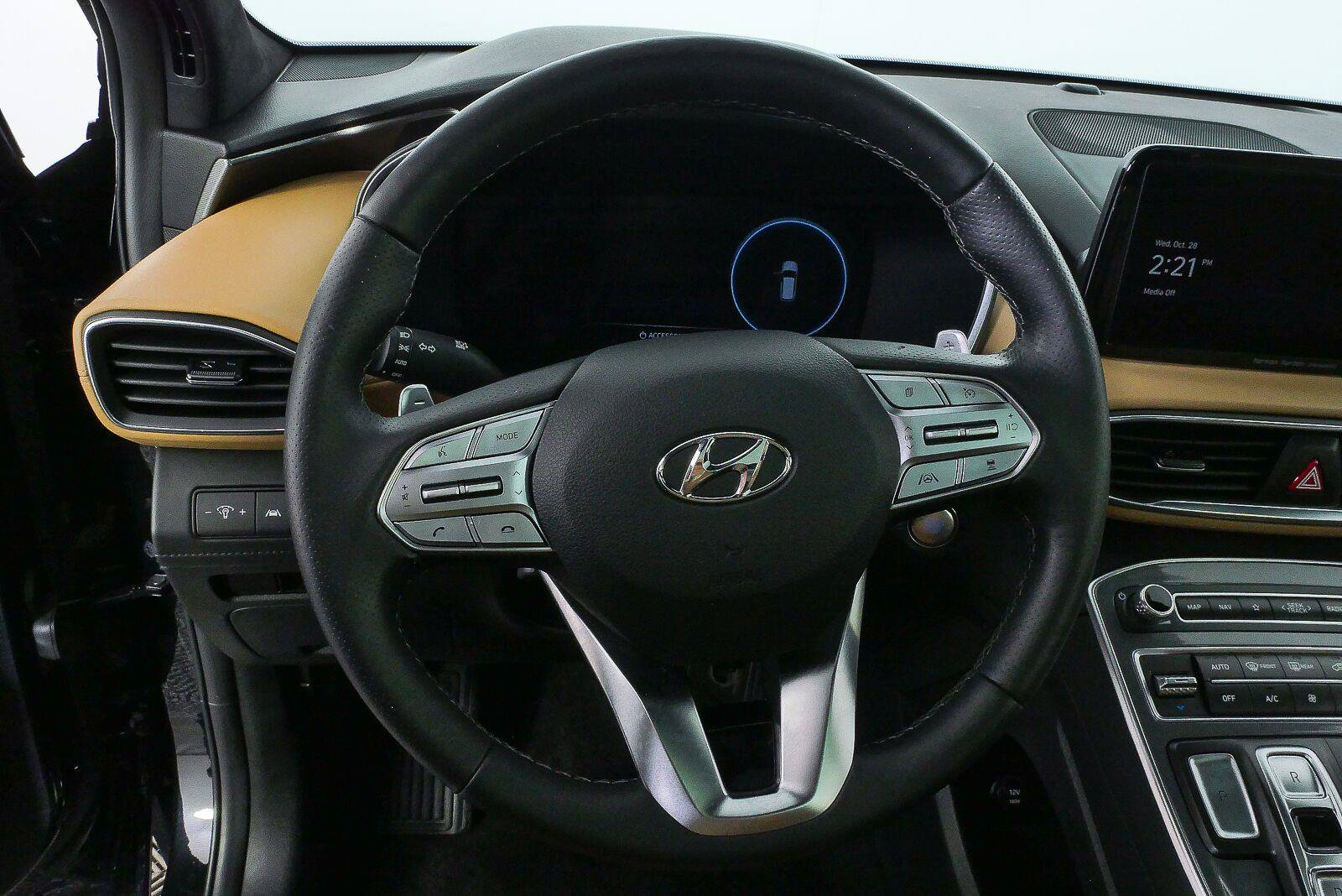 Used 2023 Hyundai Santa Fe Calligraphy AWD/4WD image 17