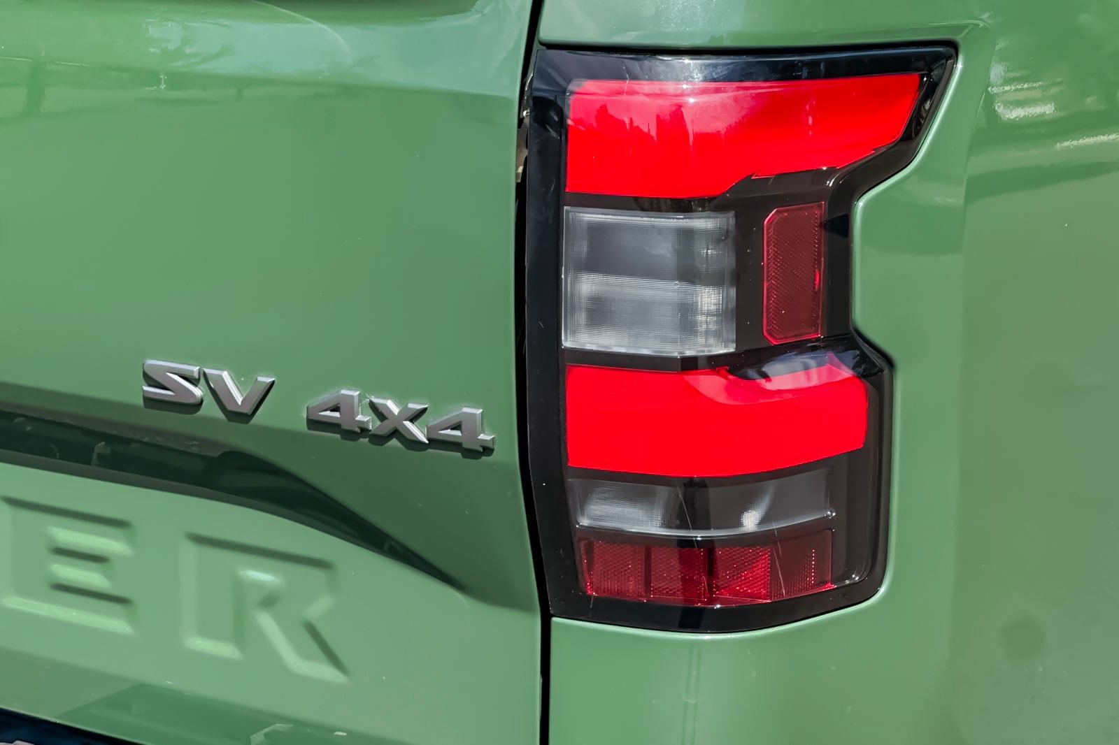 Used 2022 Nissan Frontier SV w/ Technology Package AWD/4WD image 38