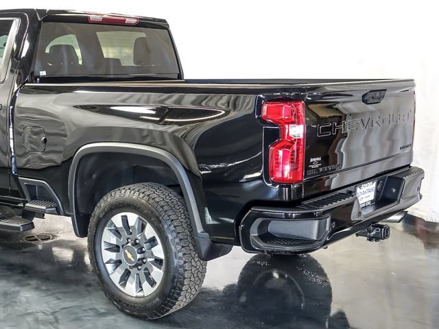 Used 2025 Chevrolet Silverado 2500 Custom w/ Custom Value Package AWD/4WD image 10