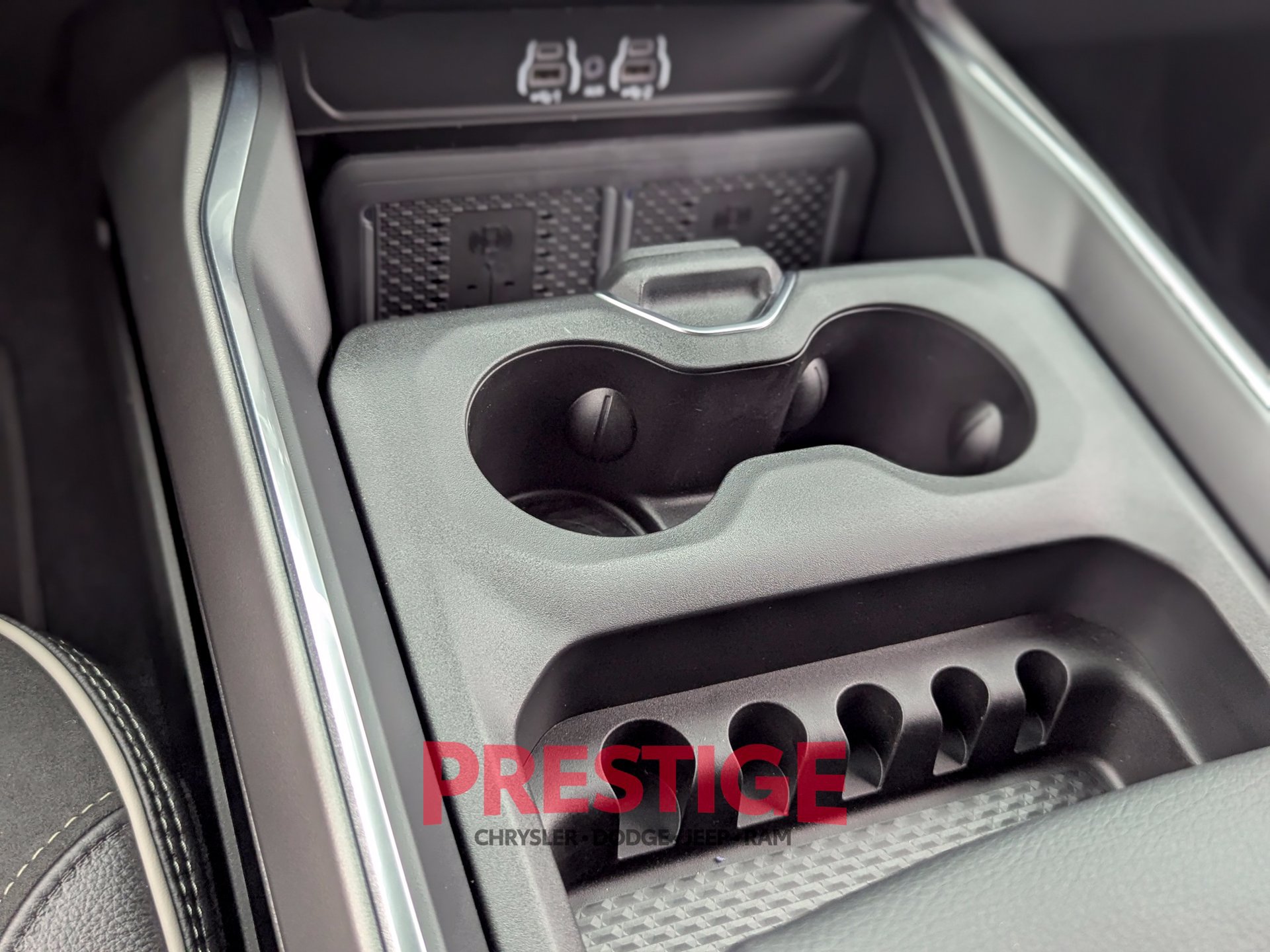 New 2026 RAM 3500 Laramie AWD/4WD image 21
