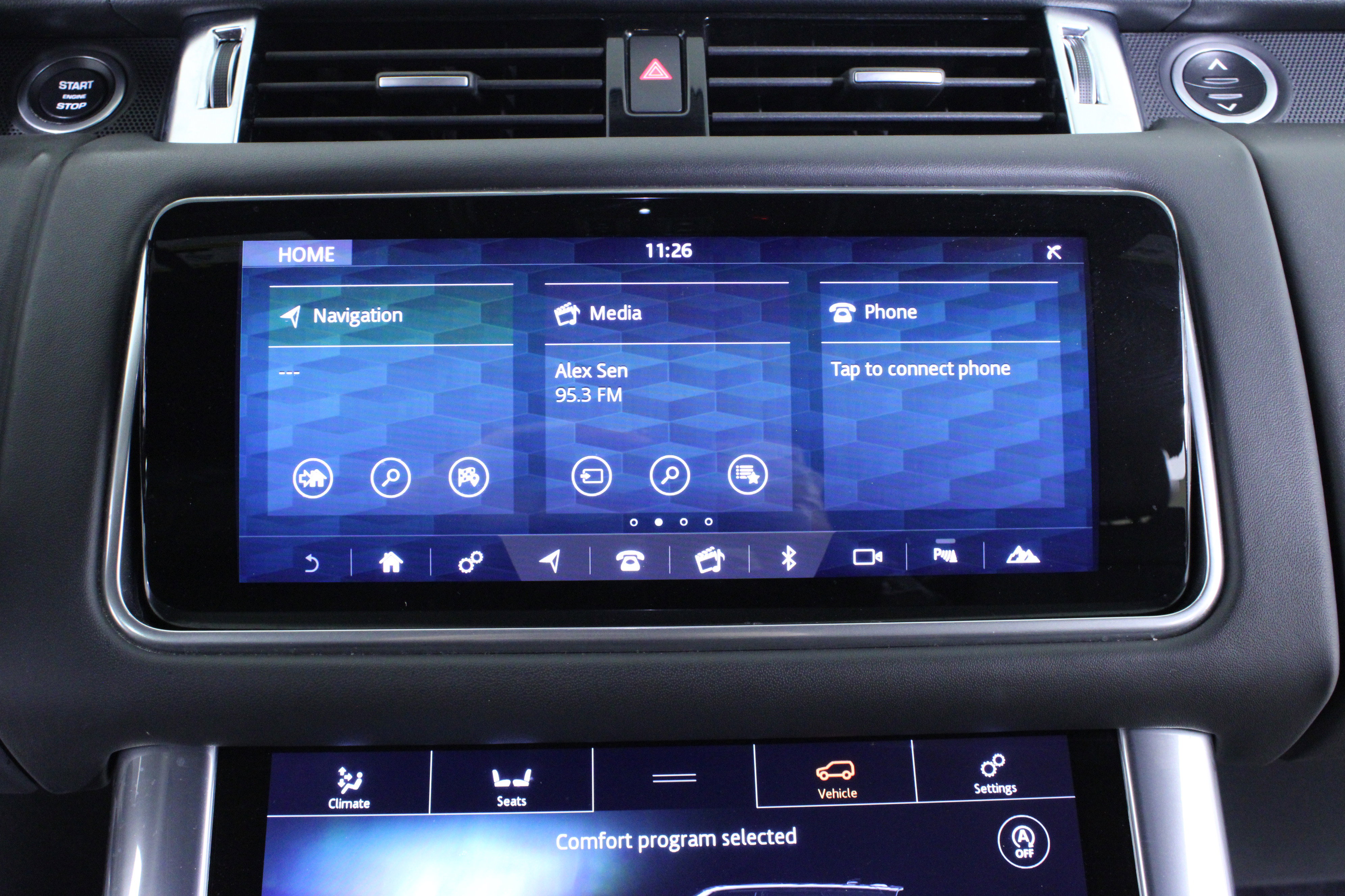 Used 2020 Land Rover Range Rover Sport HST image 28