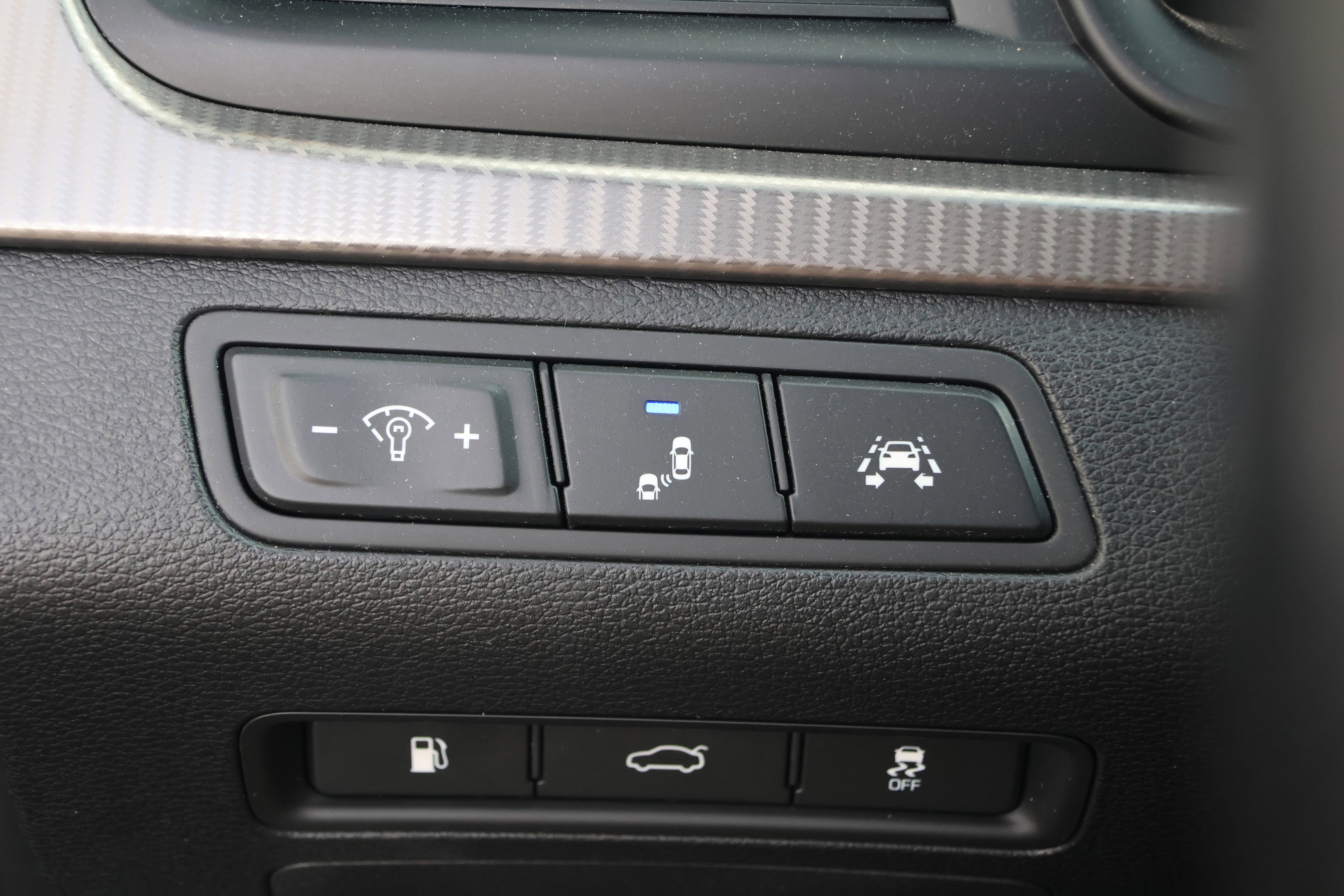 Used 2018 Hyundai Sonata Limited image 15