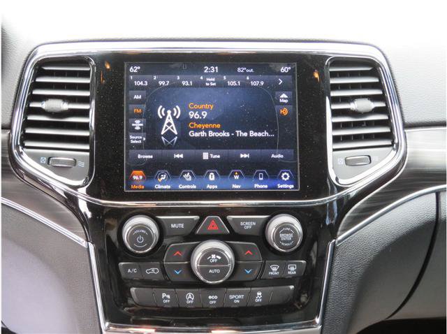 Used 2020 Jeep Grand Cherokee Limited AWD/4WD image 25