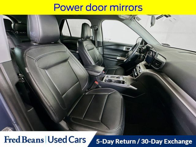 Used 2021 Ford Explorer XLT w/ Equipment Group 202A AWD/4WD image 34
