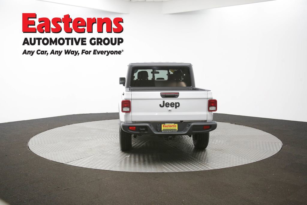 Used 2023 Jeep Gladiator Sport image 37