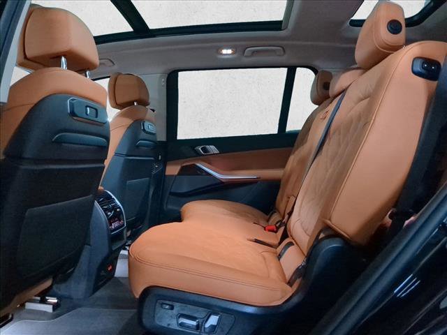 New 2026 BMW X7 xDrive40i image 18