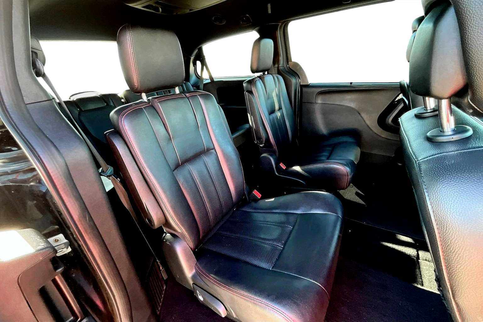 Used 2019 Dodge Grand Caravan GT image 25