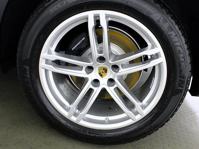 New 2026 Porsche Macan image 12