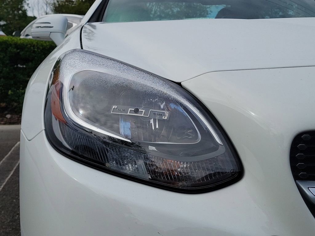 Used 2020 Mercedes-Benz SLC 300 image 2