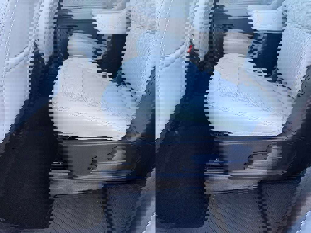 New 2026 Ford Explorer Platinum w/ LUX Leather Package image 25