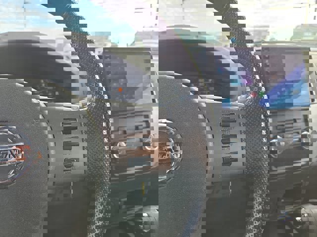 Used 2012 Nissan Frontier SV image 18