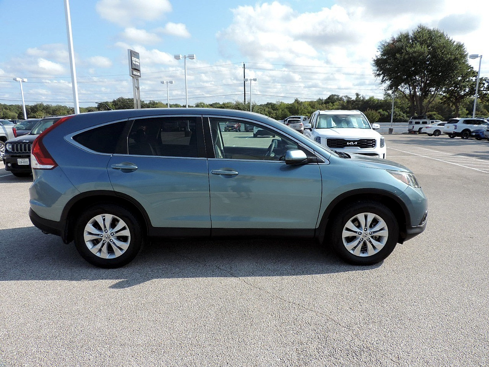 Used 2014 Honda CR-V EX image 4