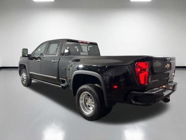 Used 2024 Chevrolet Silverado 3500 High Country w/ Technology Package image 6