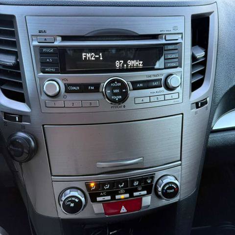 Used 2011 Subaru Outback 2.5i Premium AWD/4WD image 19