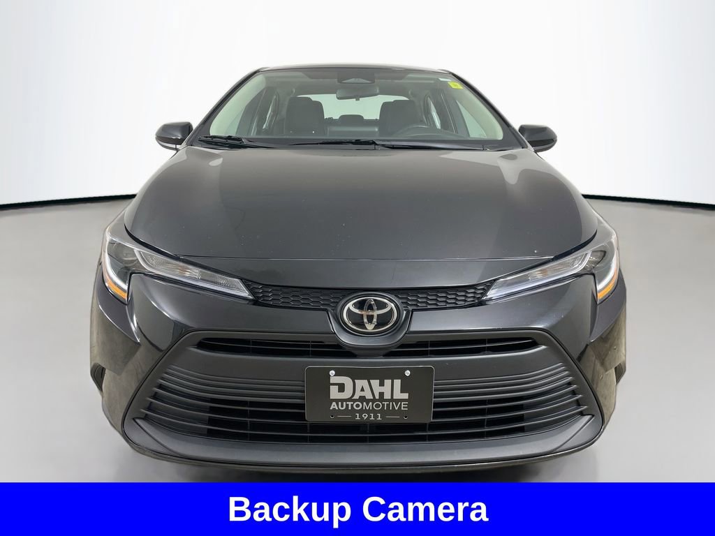 Used 2023 Toyota Corolla LE image 2