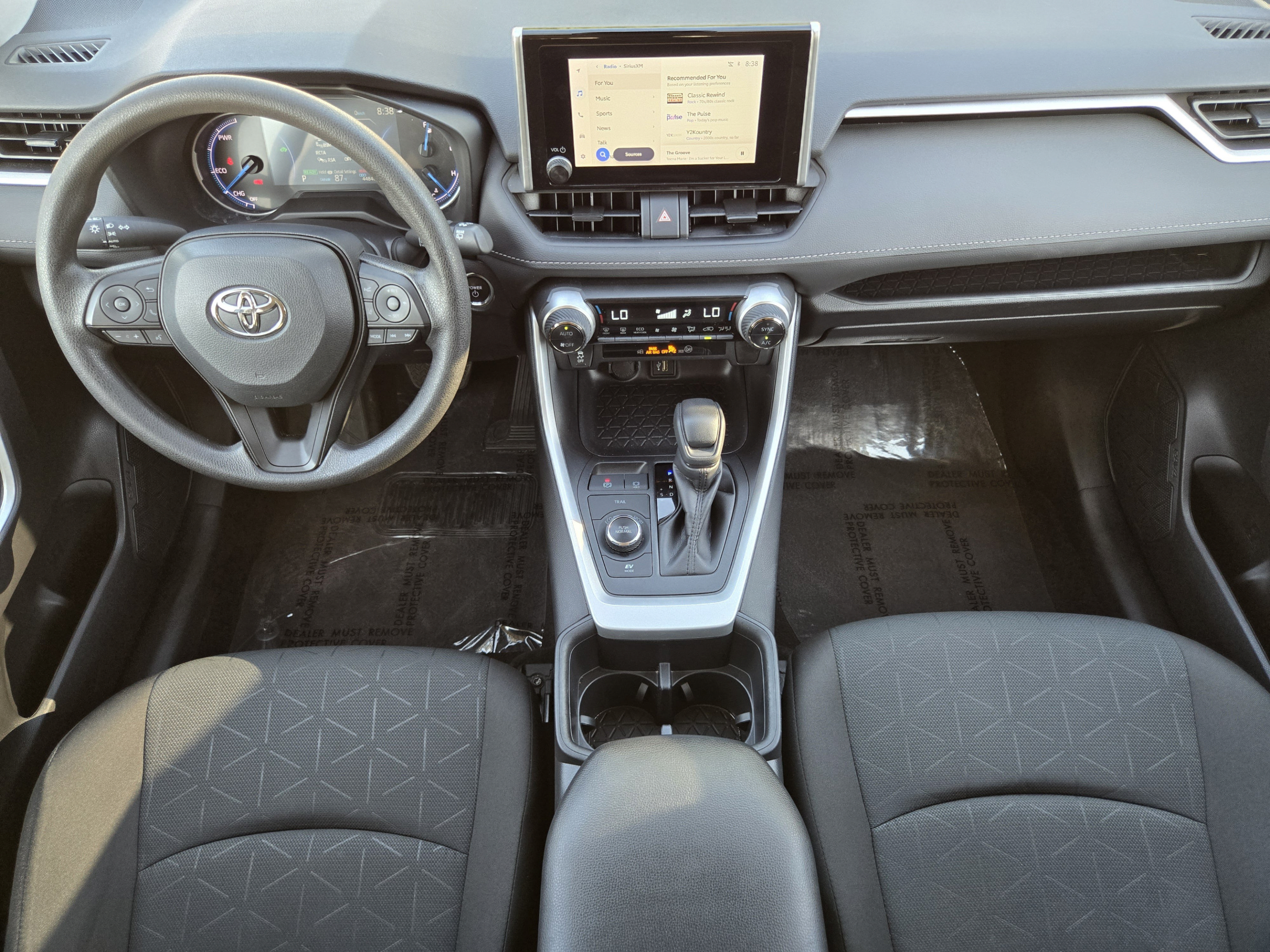 Used 2025 Toyota RAV4 XLE AWD/4WD image 23
