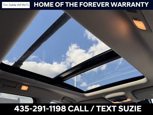 Used 2023 Nissan Pathfinder SV w/ SV Premium Package image 24