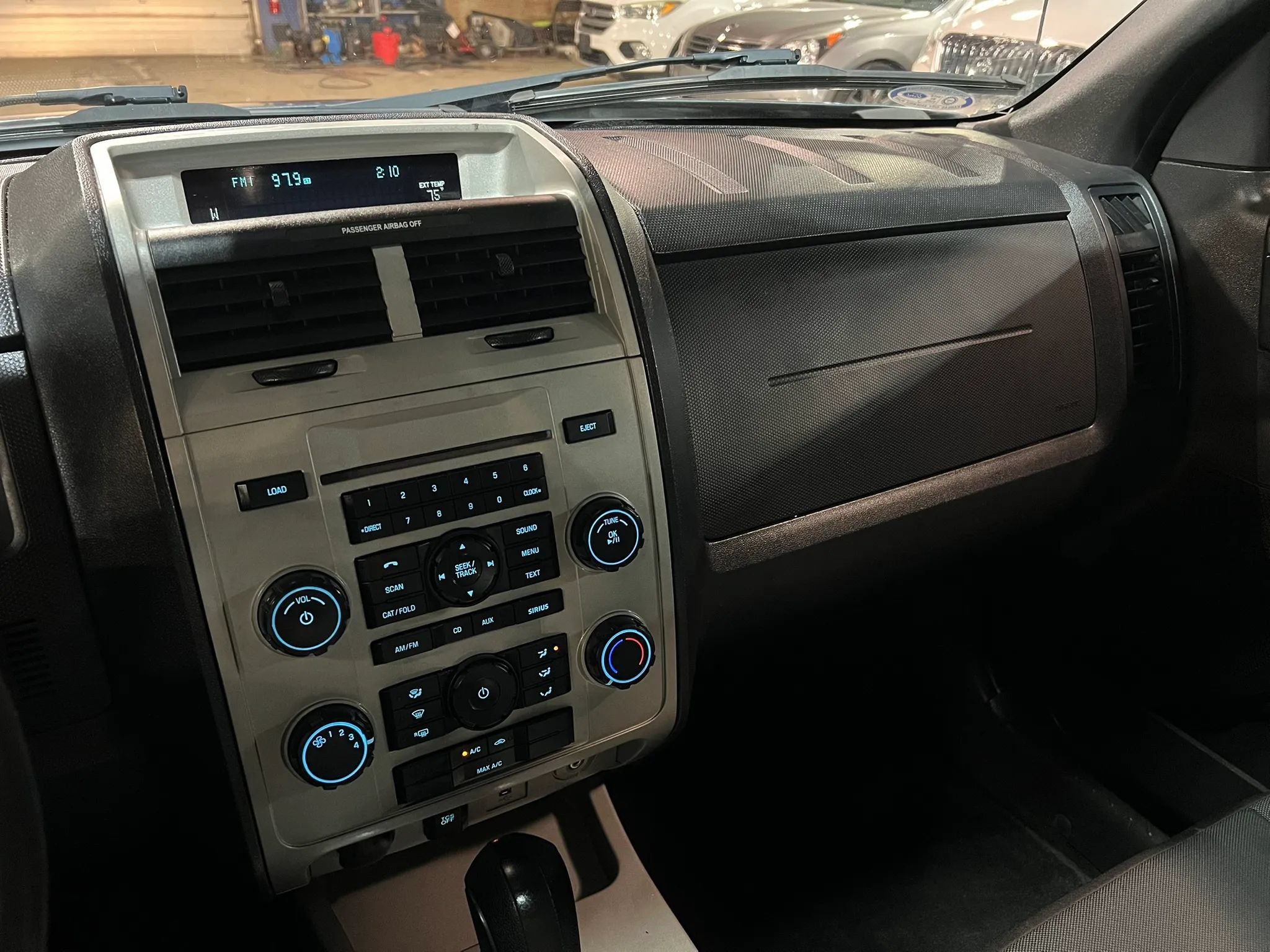 Used 2011 Ford Escape XLT w/ 202A Rapid Spec Order Code AWD/4WD image 12