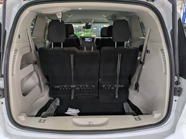 Used 2023 Chrysler Voyager LX image 11