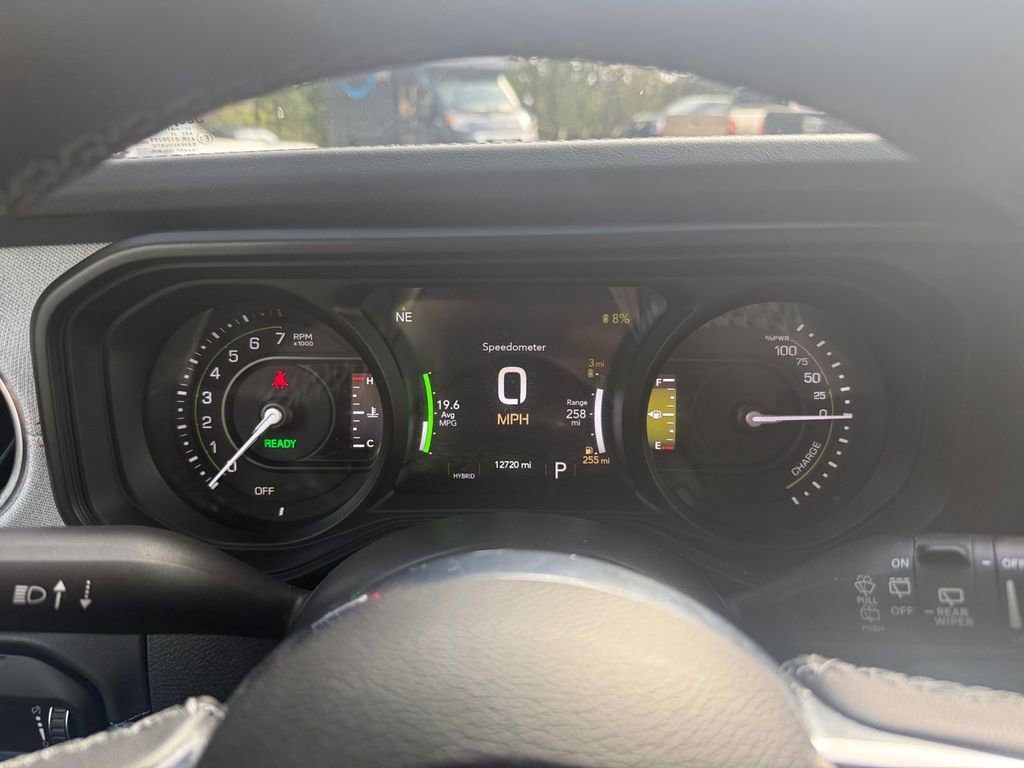 Certified 2025 Jeep Wrangler Unlimited Sahara w/ Safety Group image 20