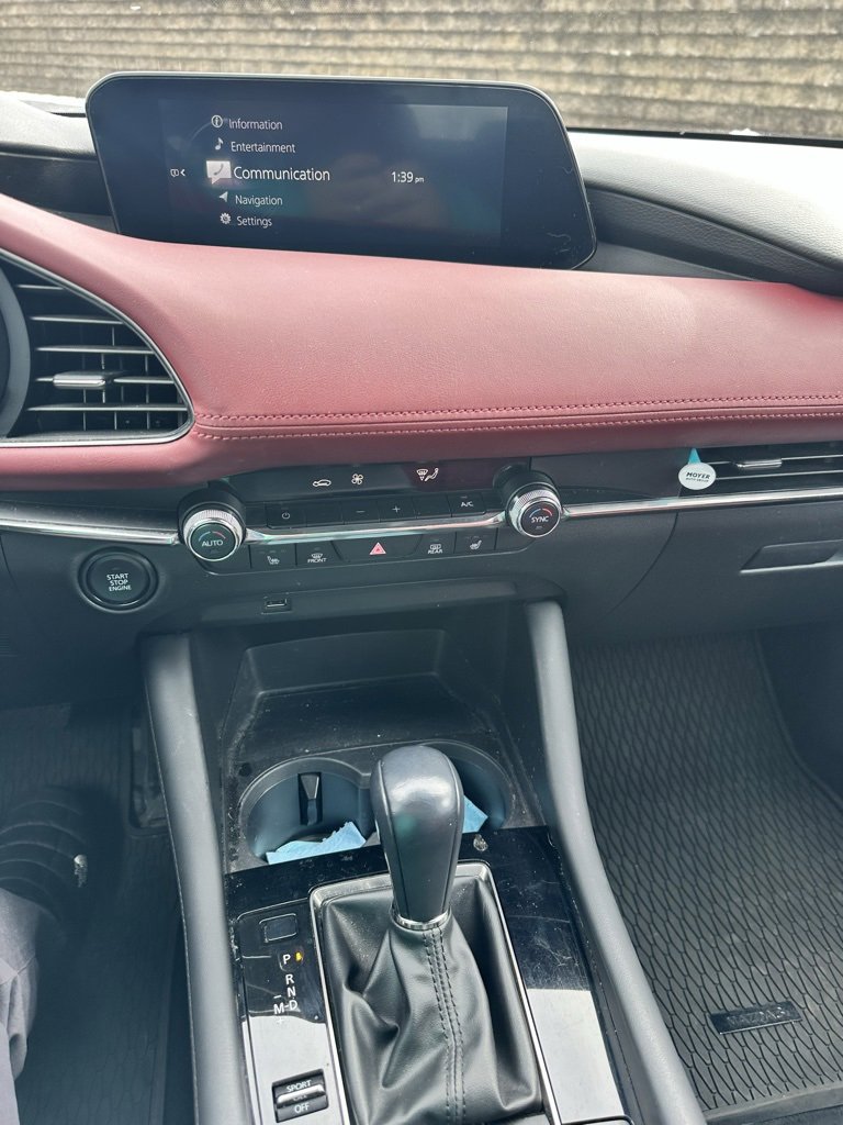 Used 2020 MAZDA MAZDA3 Premium image 4