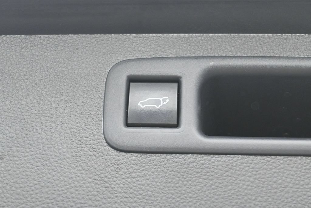 Used 2021 Toyota Highlander Platinum AWD/4WD image 34