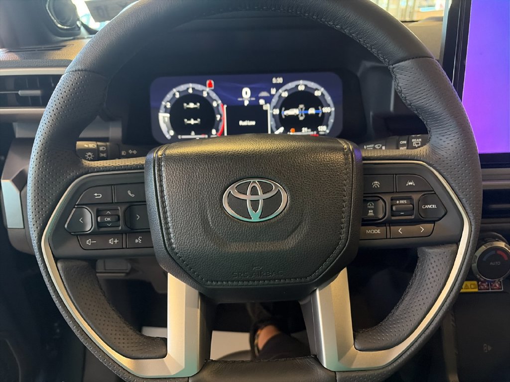 New 2026 Toyota 4Runner TRD Off-Road Premium w/ Tow Technology Package AWD/4WD image 25