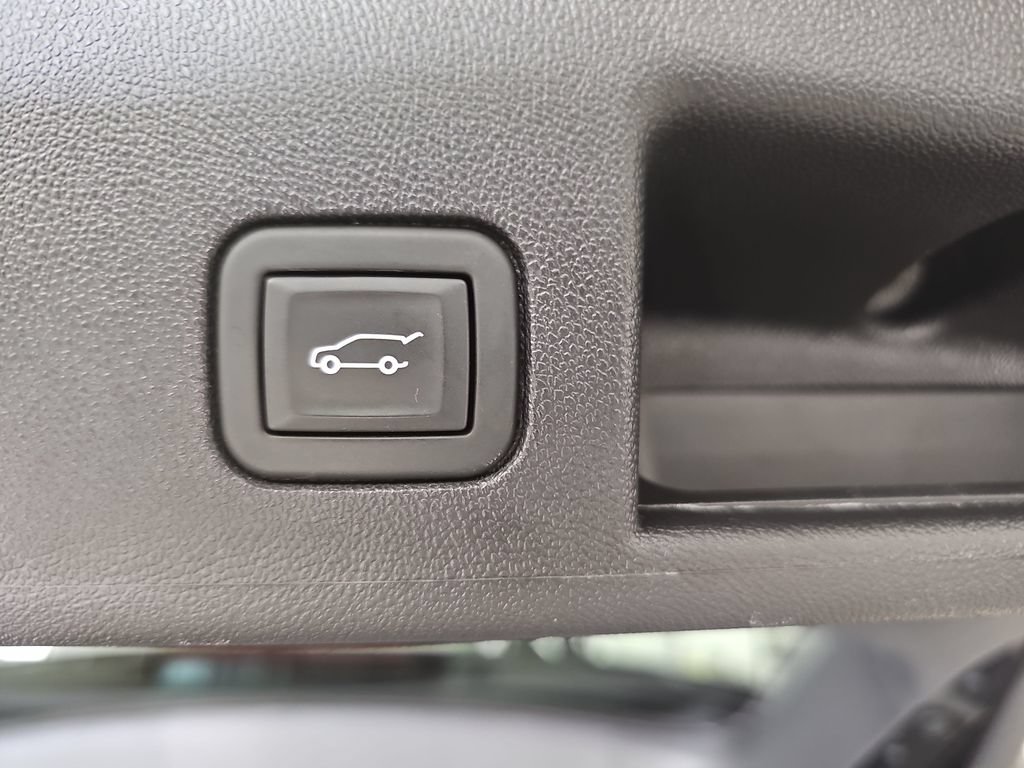 Used 2023 Chevrolet Equinox LT AWD/4WD image 13