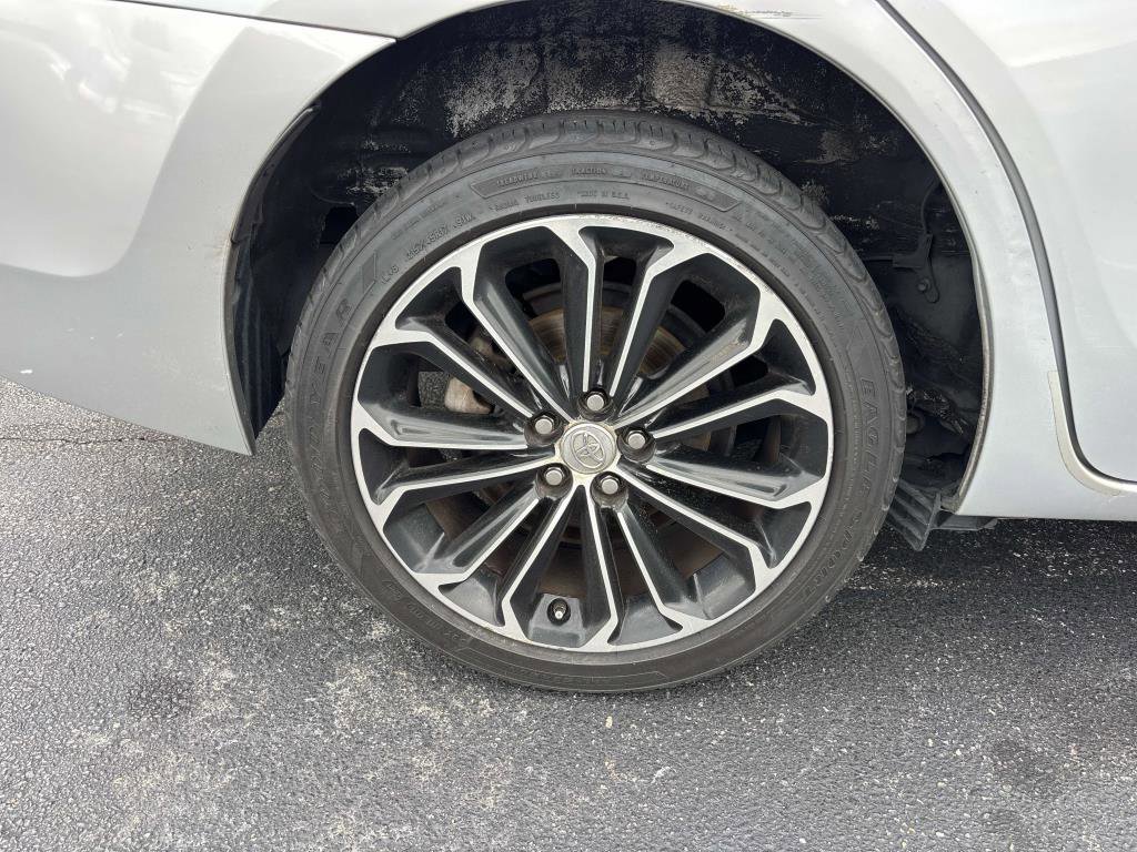 Used 2015 Toyota Corolla S Plus image 30