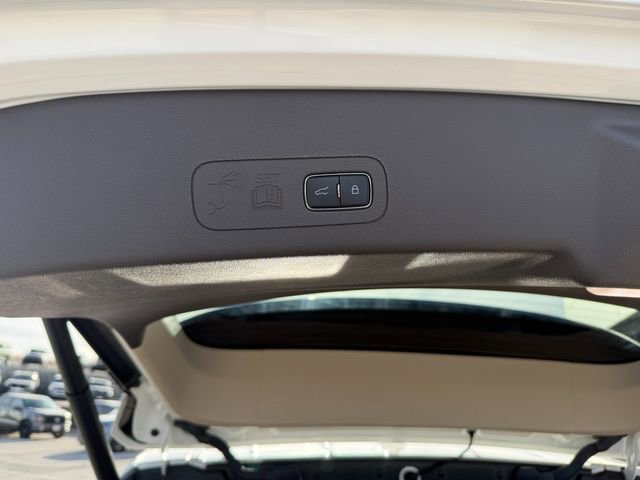 Used 2023 Lincoln Aviator Grand Touring w/ Equipment Group 301A AWD/4WD image 15