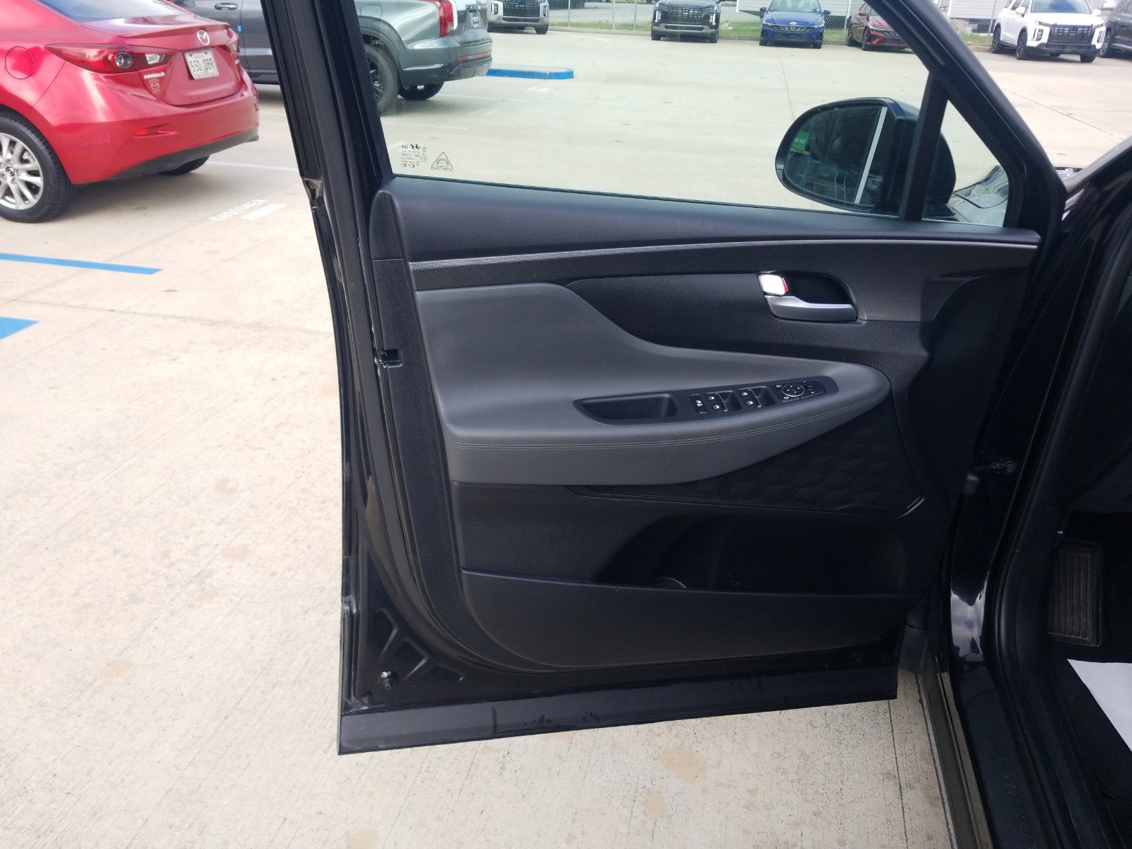 Used 2022 Hyundai Santa Fe SEL w/ Convenience Package image 9