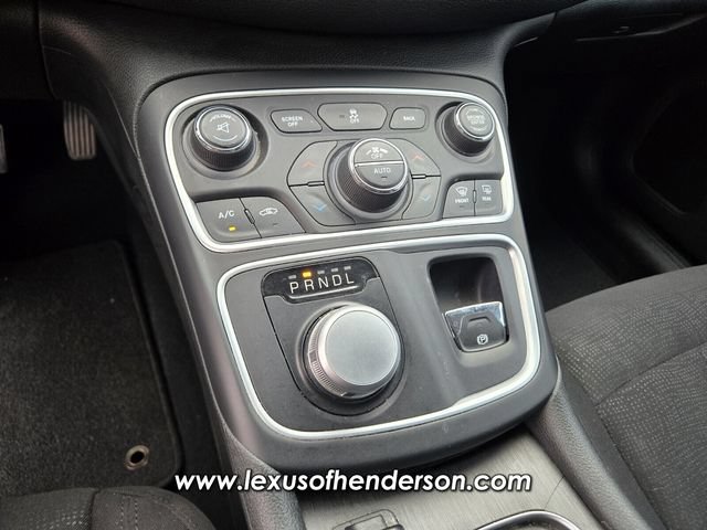 Used 2015 Chrysler 200 Limited w/ Convenience Group FWD image 28