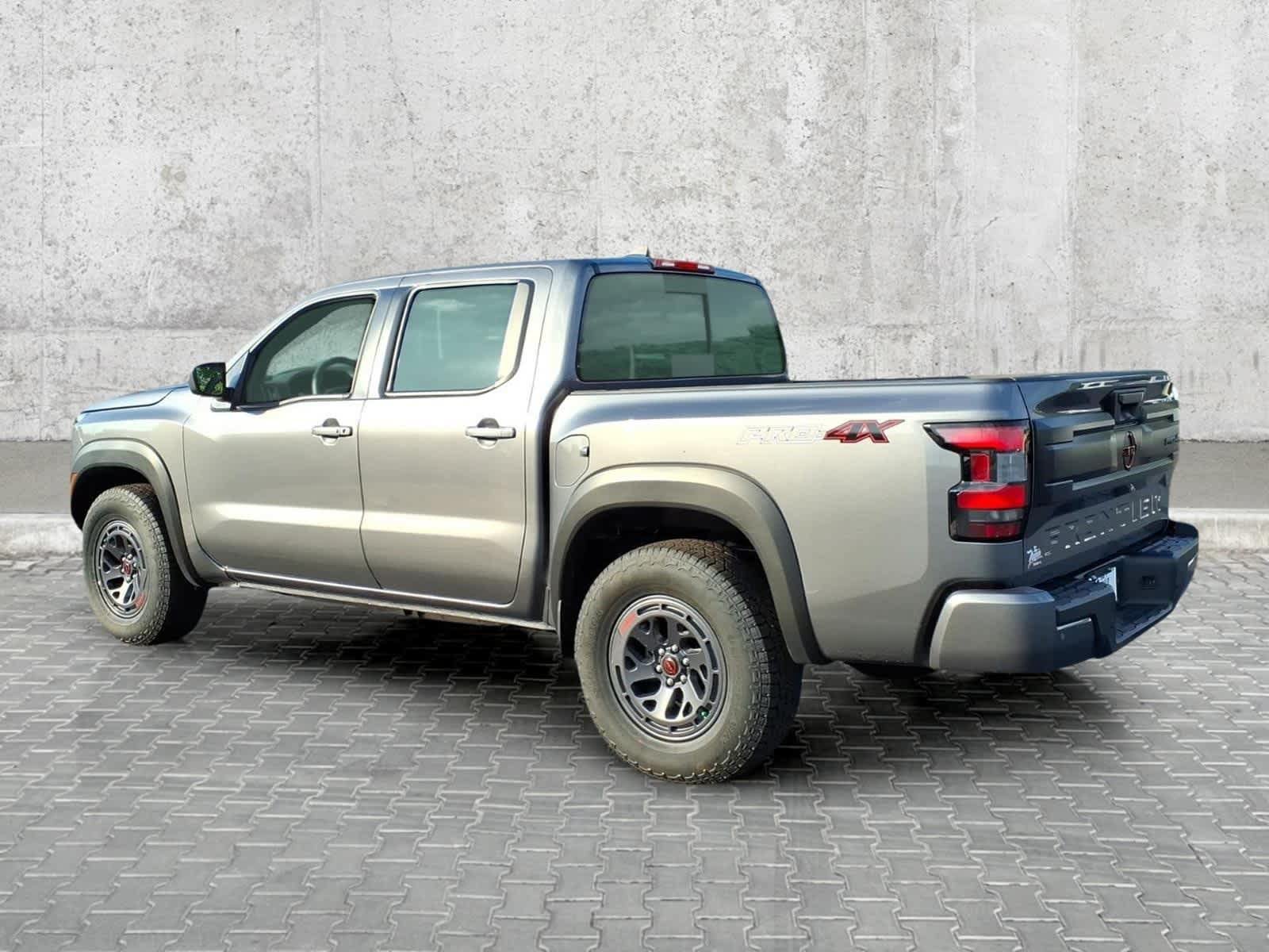 Used 2026 Nissan Frontier PRO-4X AWD/4WD image 8