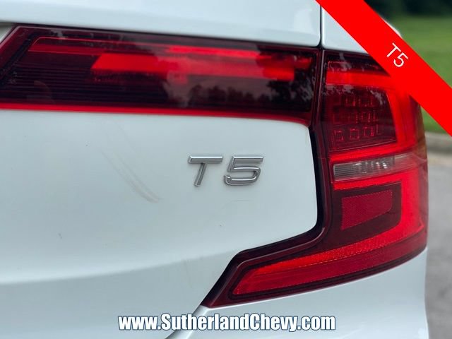 Used 2017 Volvo S90 T5 Momentum w/ Convenience Package FWD image 13