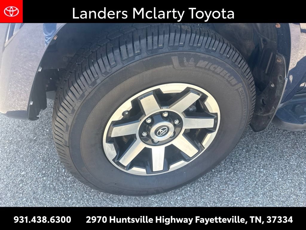 Used 2021 Toyota 4Runner TRD Off-Road Premium w/ Moonroof Package AWD/4WD image 5