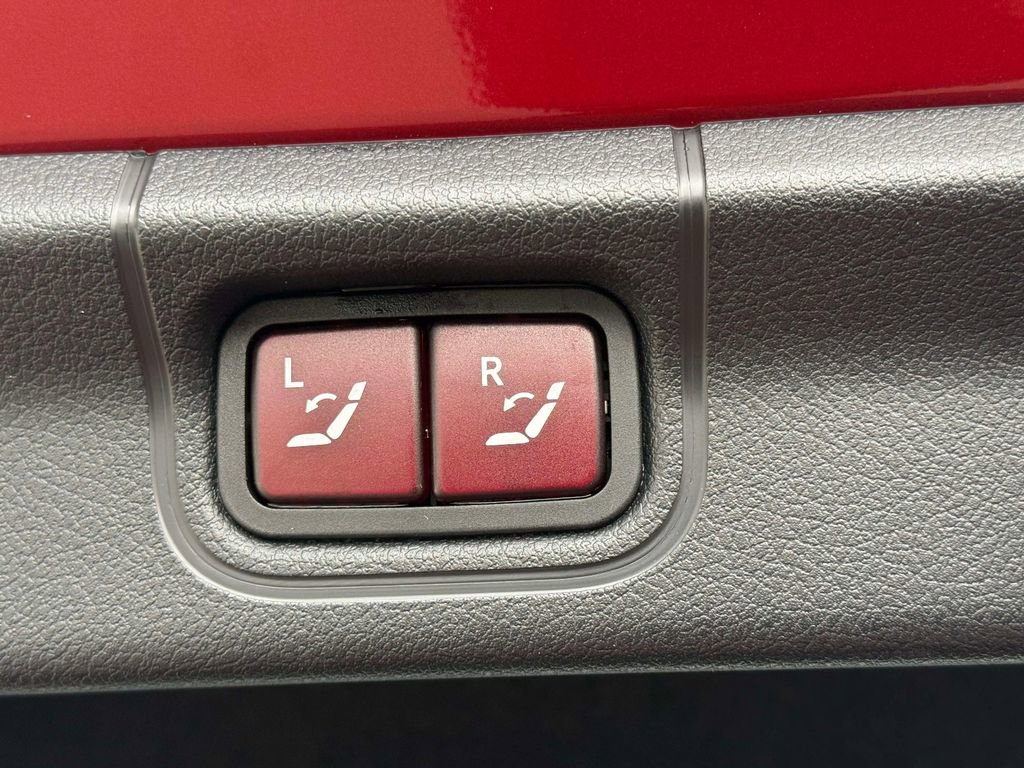 Used 2023 Mercedes-Benz EQE AMG 4MATIC Sedan image 18