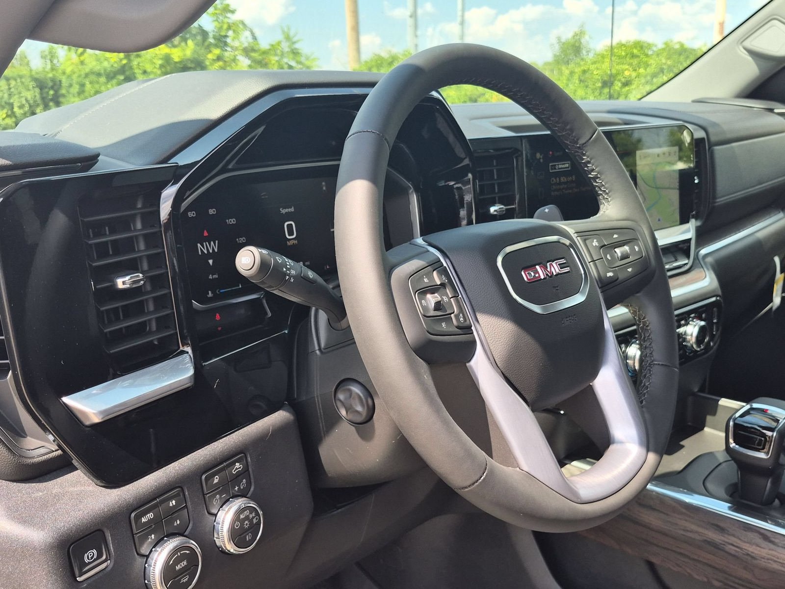 New 2026 GMC Sierra 1500 SLT AWD/4WD image 11