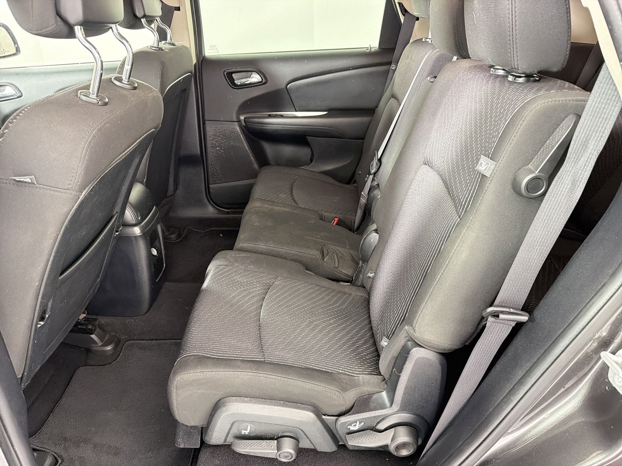 Used 2017 Dodge Journey SXT w/ Chrome Appearance Group FWD image 15