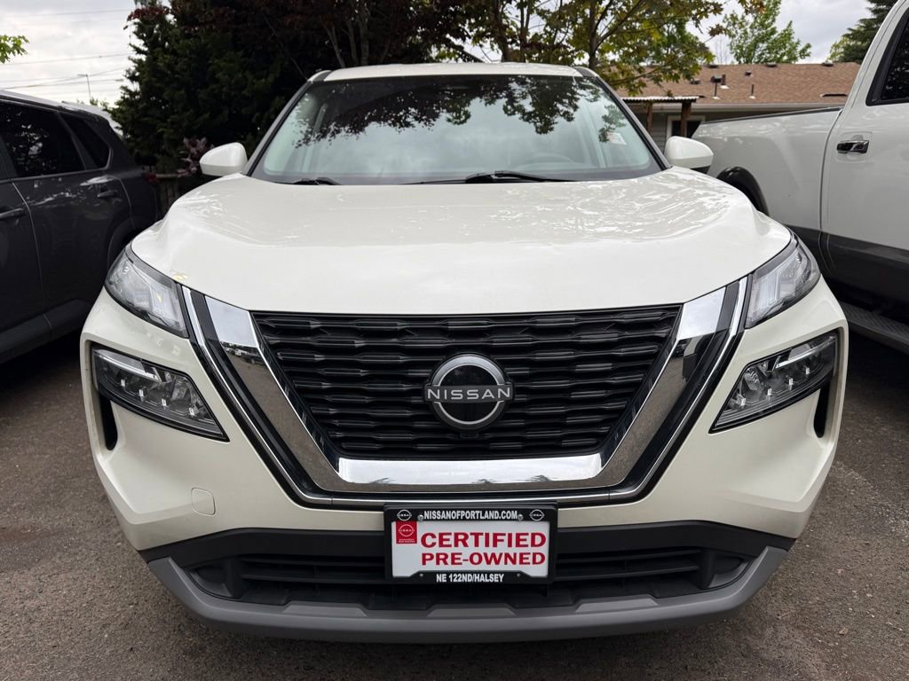 Used 2023 Nissan Rogue SV AWD/4WD image 3