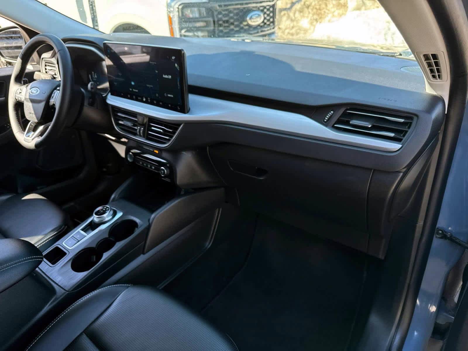 Used 2025 Ford Escape Platinum AWD/4WD image 8
