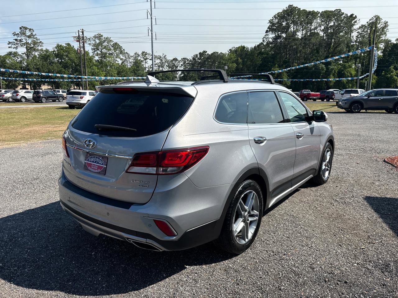 Used 2017 Hyundai Santa Fe Limited FWD image 5