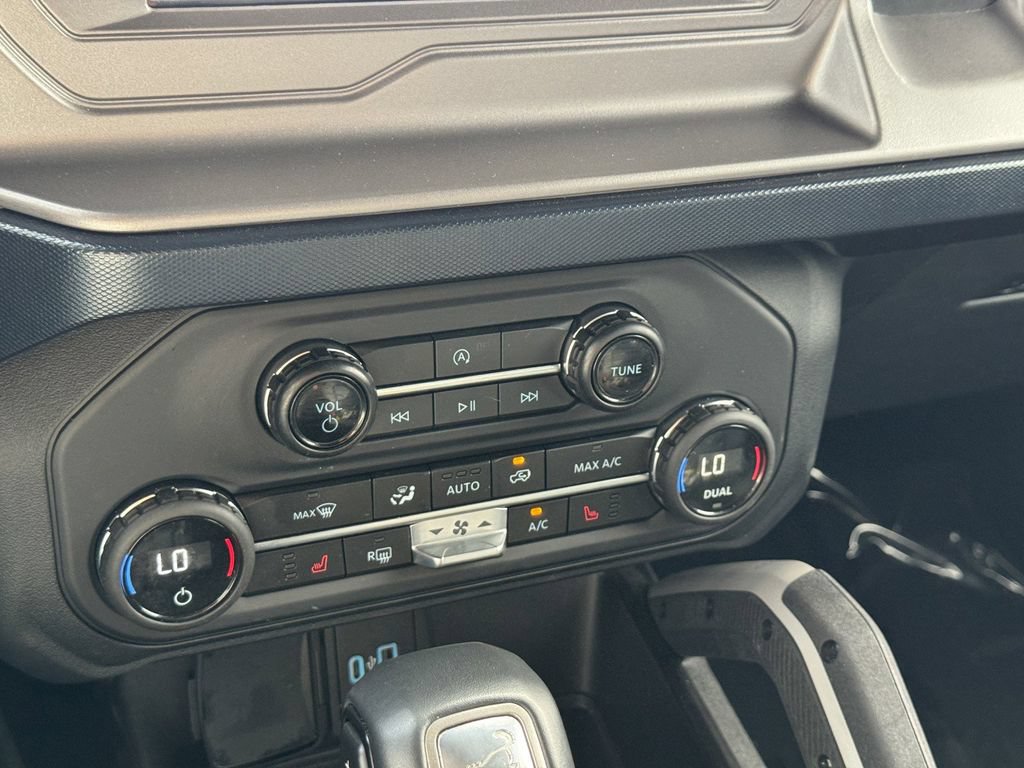 Used 2023 Ford Bronco Outer Banks AWD/4WD image 17