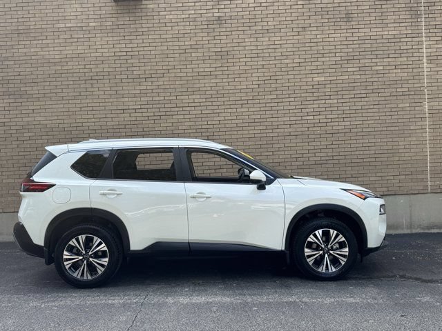Used 2023 Nissan Rogue SV w/ SV Premium Package AWD/4WD image 4